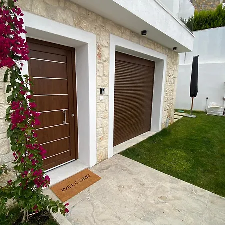 Momo's House Nikiti (Sithonia)